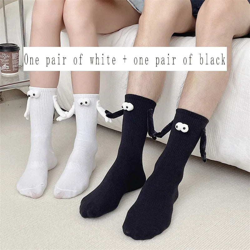 Magnetic Besties: ¡Calcetines que no se Sueltan!