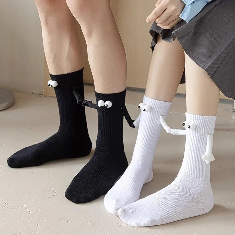 Magnetic Besties: ¡Calcetines que no se Sueltan!